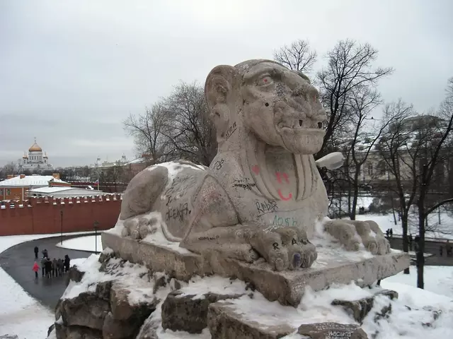 Сфинкс в Александровском саду. 2008 год.