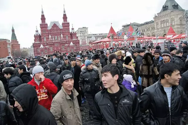 Таджики на Красной площади