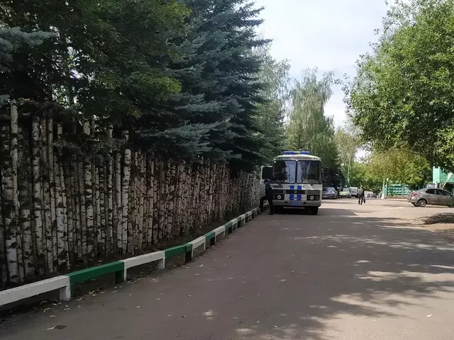 полицейский автобус гольяново