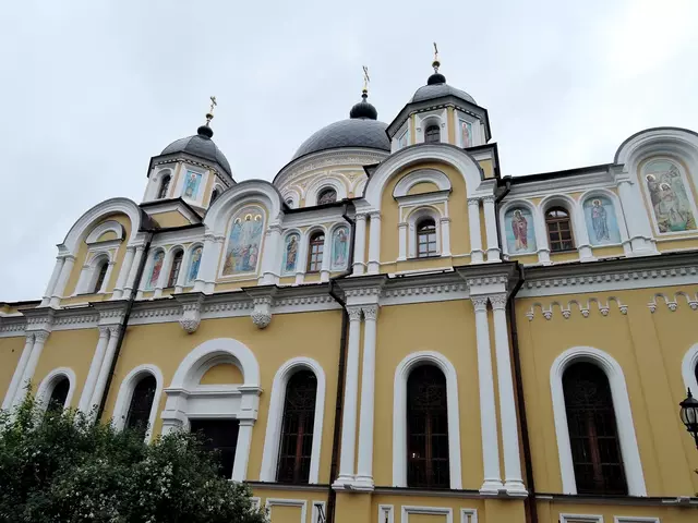 Покровский женский монастырь. Храм Воскресения Словущего.