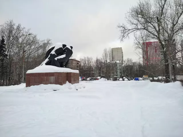 Великий почин. Памятник первому субботнику.